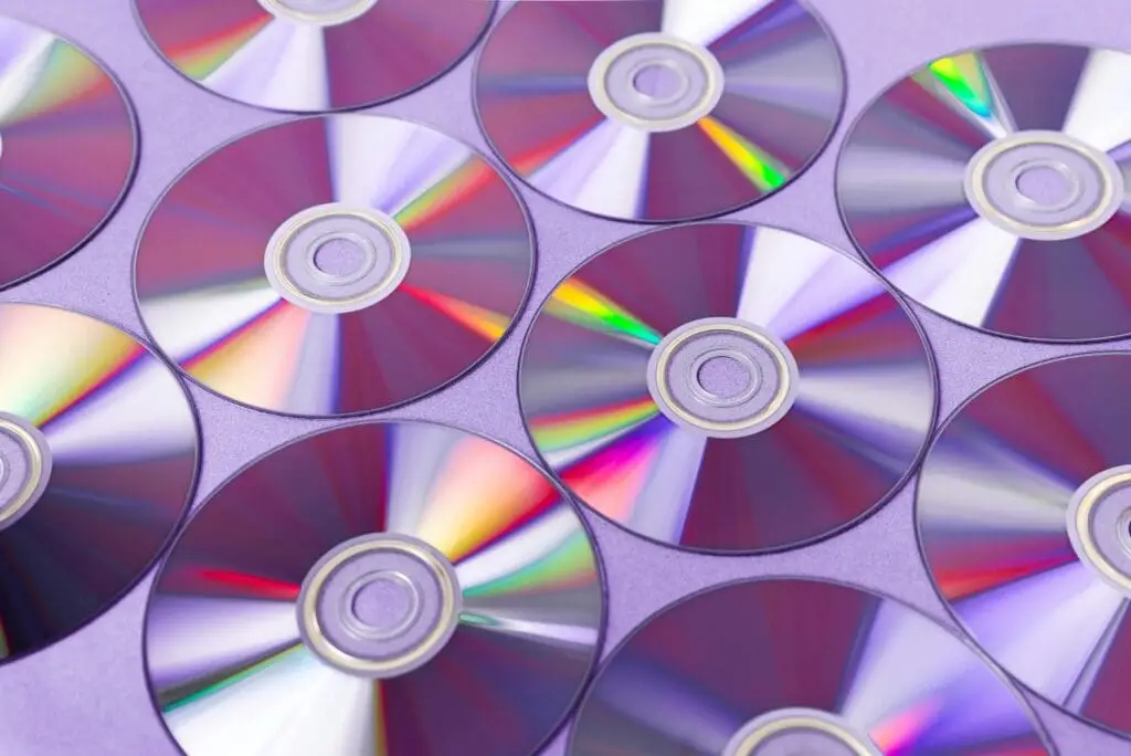 Difference between CD and DVD